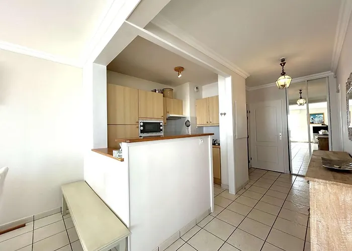 Appartement 3 Pieces - 5 Couchages, Idealement Situe Pres Plage, Centre - Fr-1-245-213 *