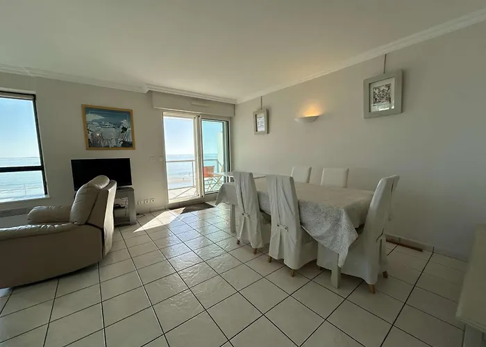 Appartement 3 Pieces - 5 Couchages, Idealement Situe Pres Plage, Centre - Fr-1-245-213 *